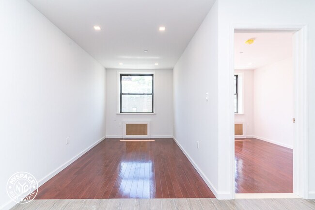 Building Photo - 323 49th St