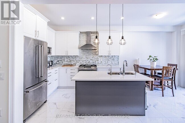 Building Photo - 50 Drizzel Cres