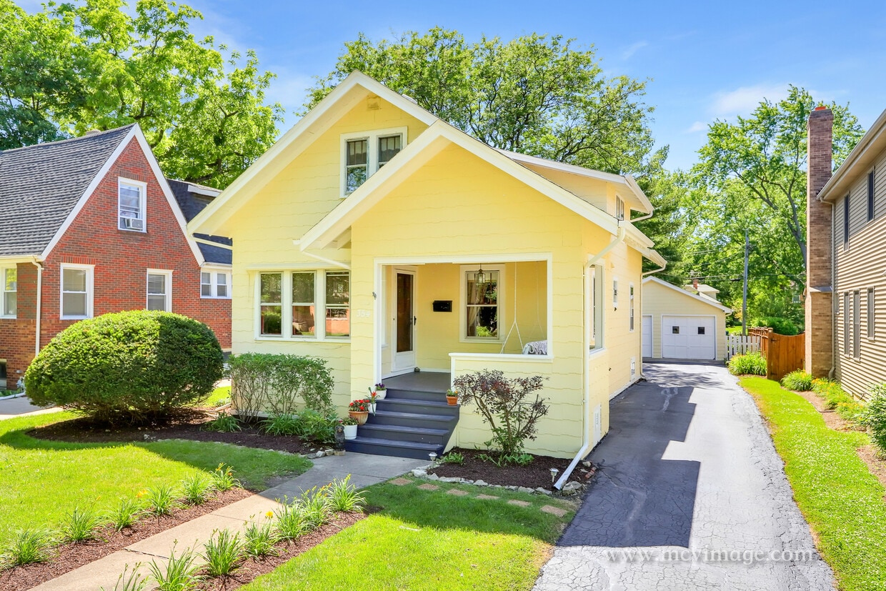 354 N Larch Ave, Elmhurst, IL 60126 House for Rent in Elmhurst, IL