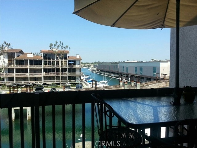 Building Photo - 8331 Marina Pacifica Dr N