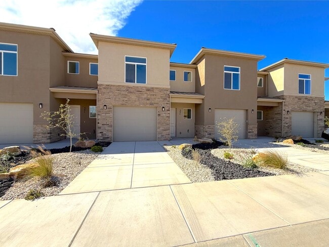 Building Photo - Brand New 3 bed, 2.5 Bath 1 car garage Townhome