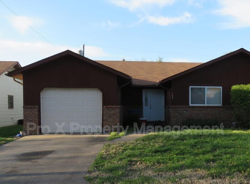 549 Scott St, Carthage, MO 64836 House Rental in Carthage, MO