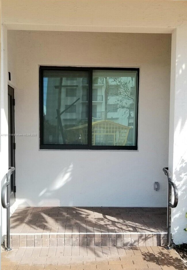 Foto del edificio - 4725 NW 85th Ave