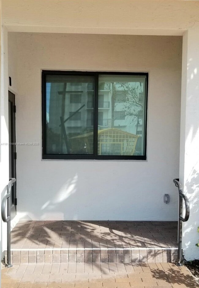 Building Photo - 4725 NW 85th Ave