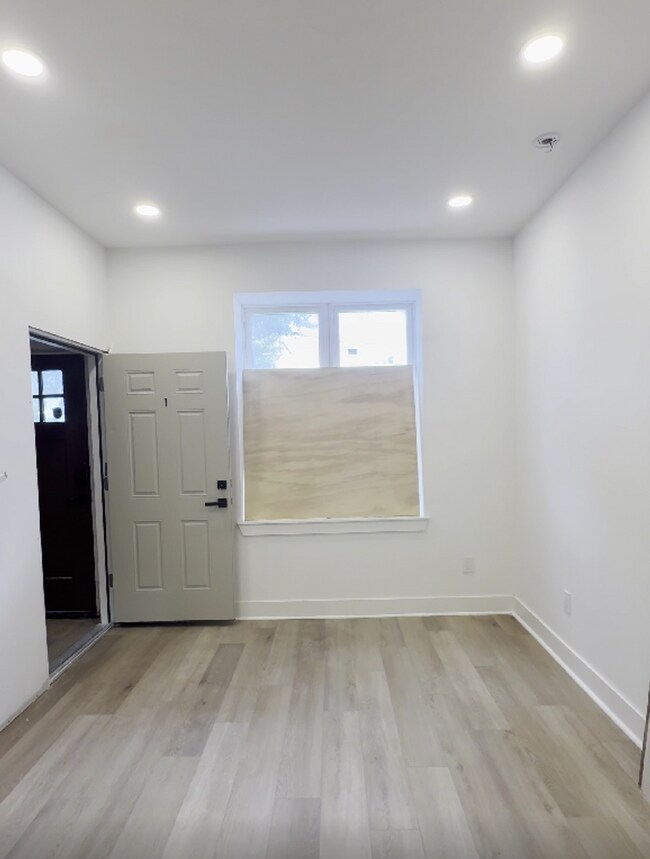 Foto del edificio - 2456 N 19th St