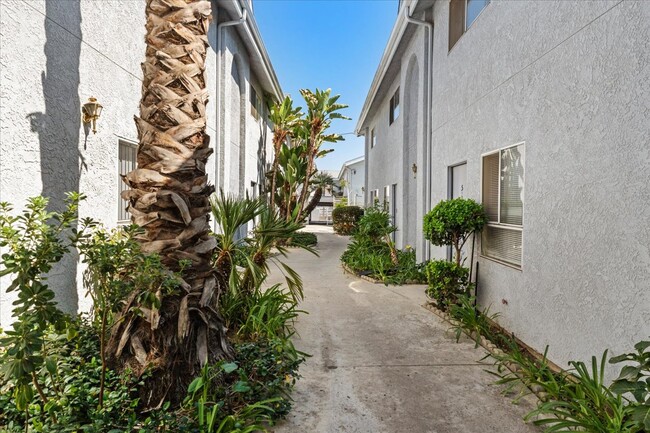 Foto del edificio - 9660 Sepulveda Blvd