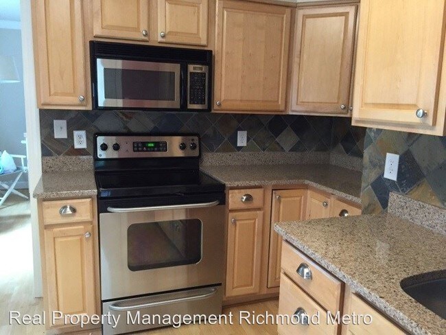 Foto del edificio - 3 br, 2 bath House - 821 Pepper Ave