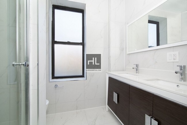 Foto del edificio - 425 Sterling Pl