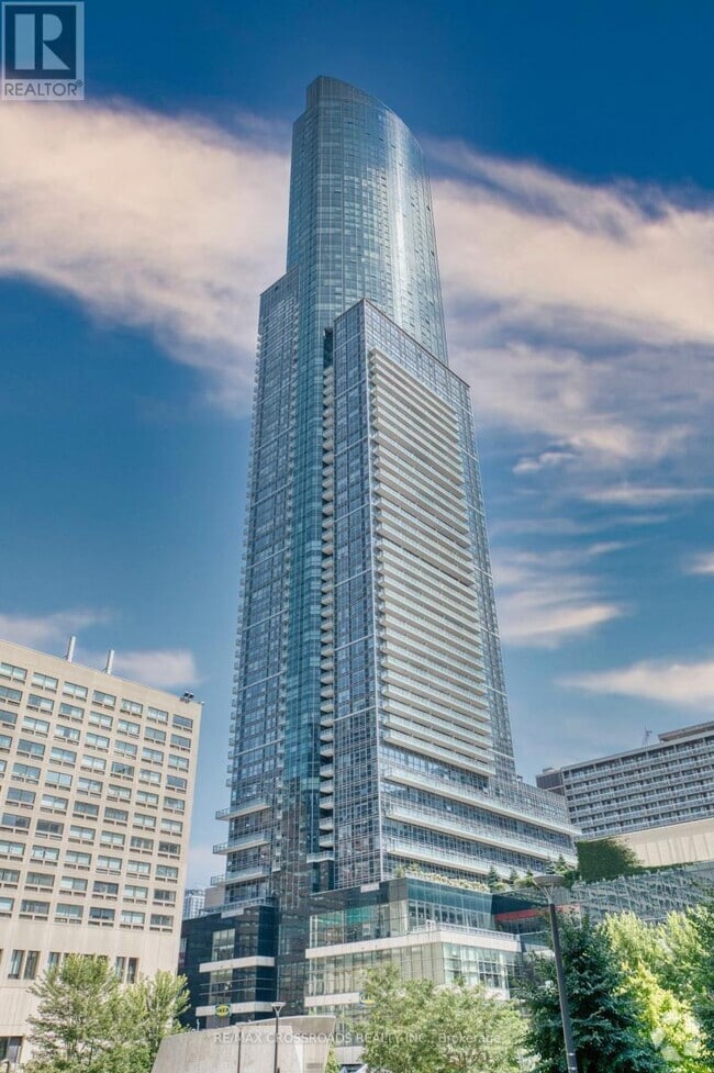 Building Photo - 386-4386 Yonge St