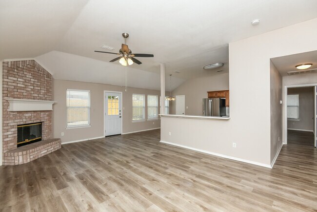 Building Photo - 420 Heritage Dr
