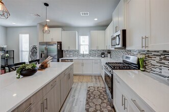 Building Photo - 18732 Centro Main St