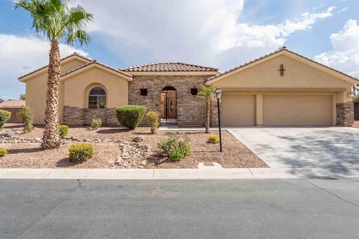 Primary Photo - 6135 Villa De Picasso Ave