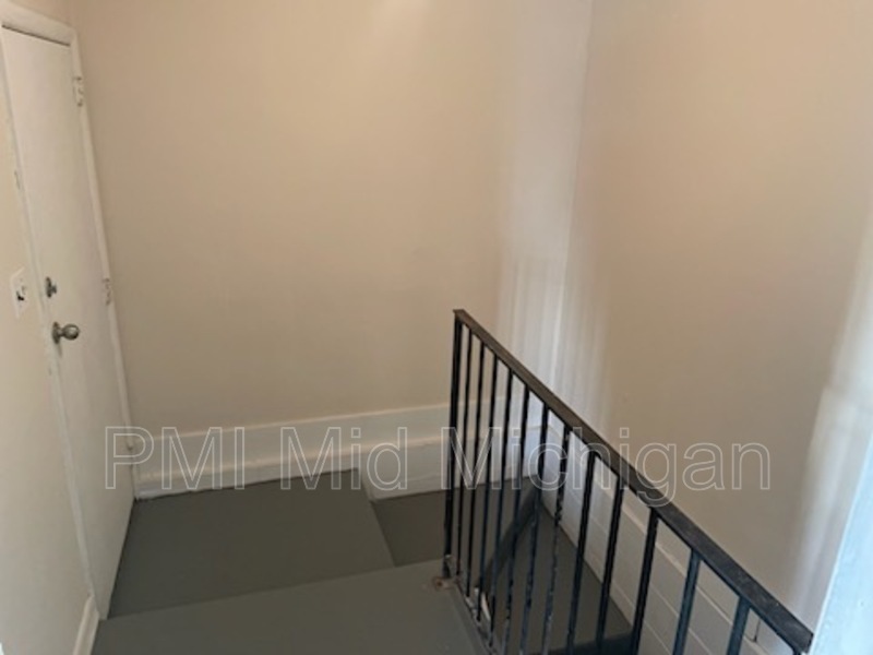 Primary Photo - 1496 W Cass Ave