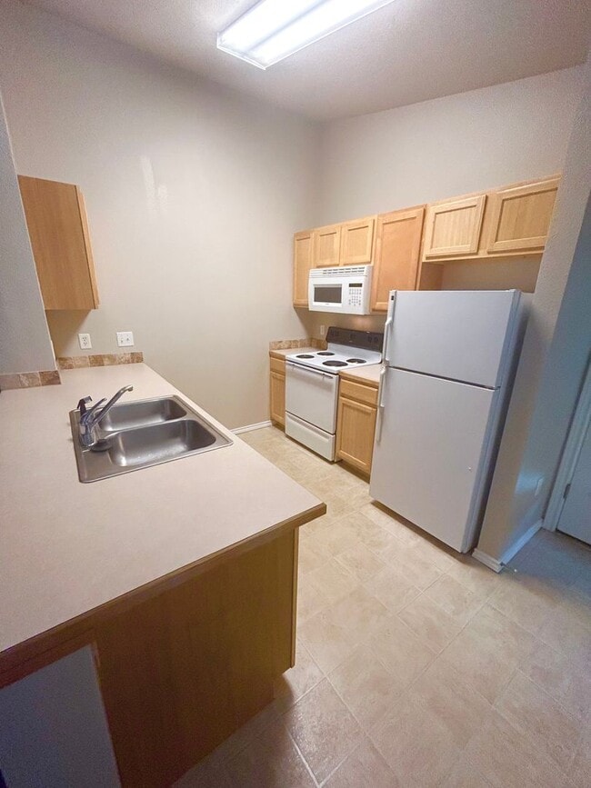 Building Photo - 11861 Cloverbrook Ln