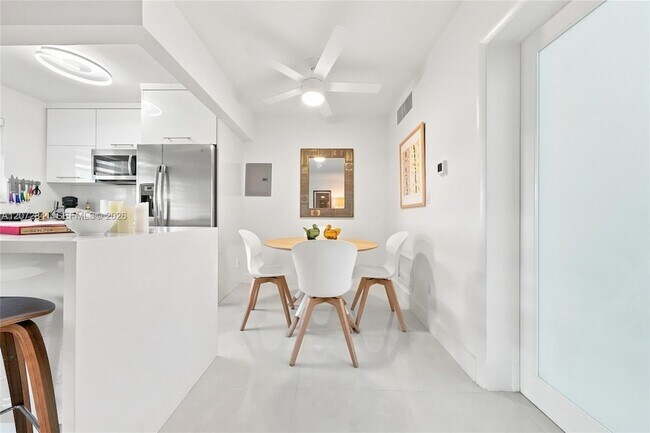 Foto del edificio - 2930 Day Ave