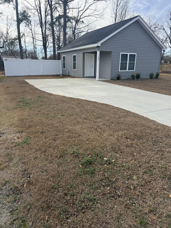 Building Photo - 274 Boyd St