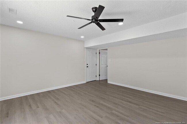 Foto del edificio - 714 Carnegie Dr