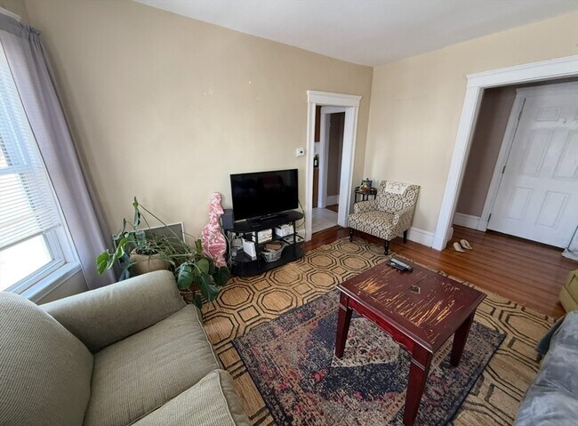 Building Photo - 49 Conwell Ave