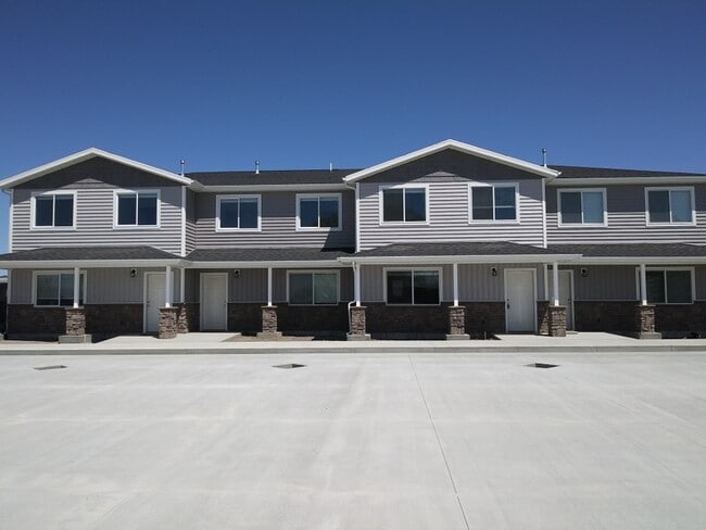 Building Photo - 79 E 200 S