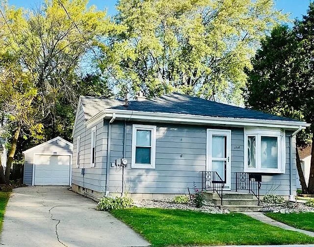 1718 W Reeve St, Appleton, WI 54914 House Rental in Appleton, WI