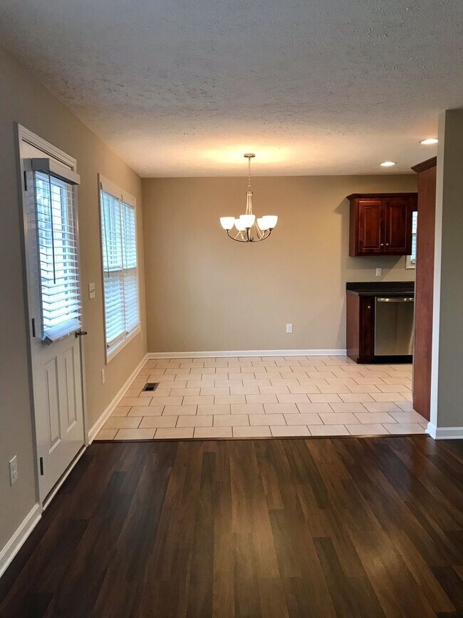 Building Photo - Charming 3BR, 2BA Home on 188 Amelia Drive...