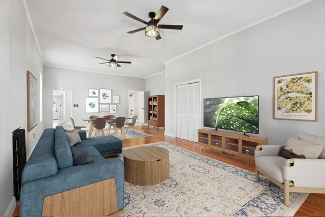 Foto principal - 325 E Hector St