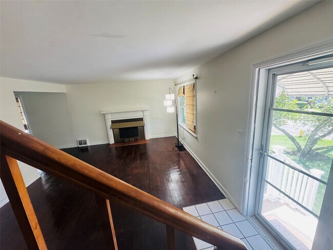 Foto del edificio - 2709 Watson Blvd