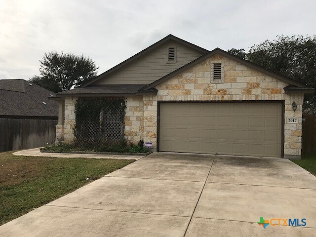 Primary Photo - 2017 Ridge View Dr