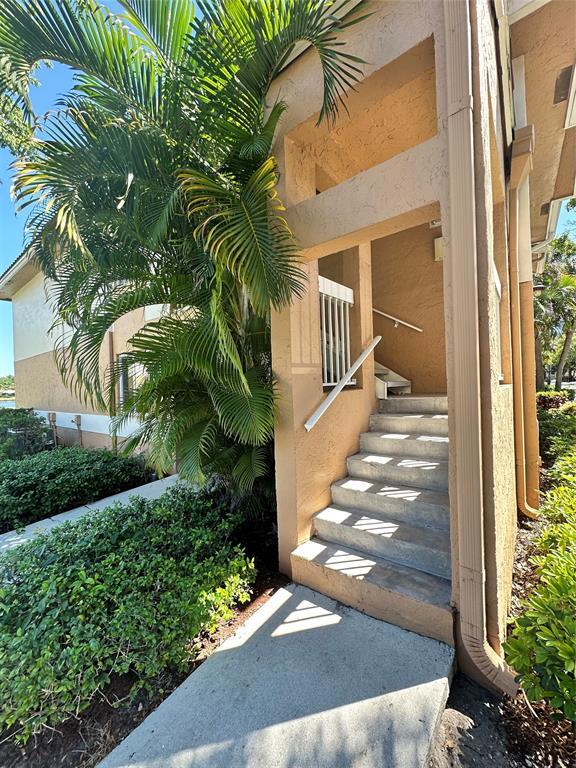 Building Photo - 724 NW 92nd Ave