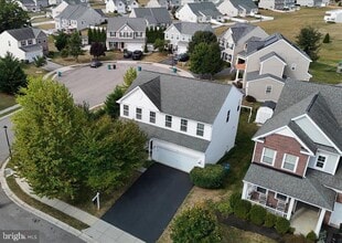 Building Photo - 9504 Morning Dew Dr
