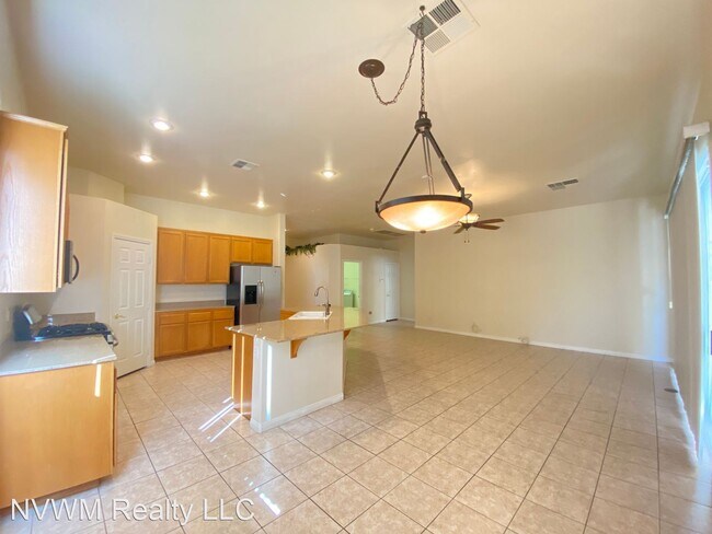 Building Photo - 3 br, 2 bath House - 281 Turtle Peak Ave