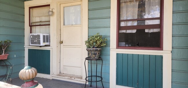 Building Photo - 3121 Mulberry St