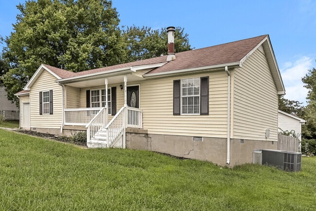 Building Photo - 581 Woodcrest Dr