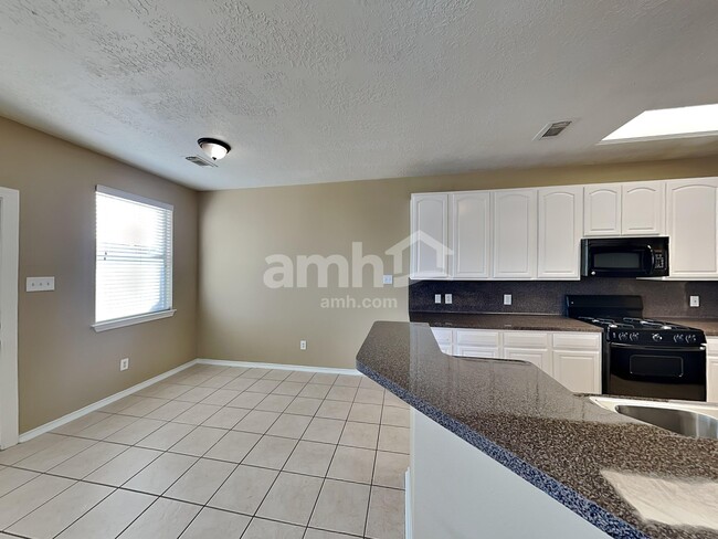 Building Photo - 13118 Peppergate Ln