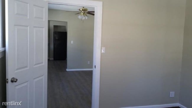 Building Photo - 2 br, 2 bath Apartment - 1518 Irving Ave N