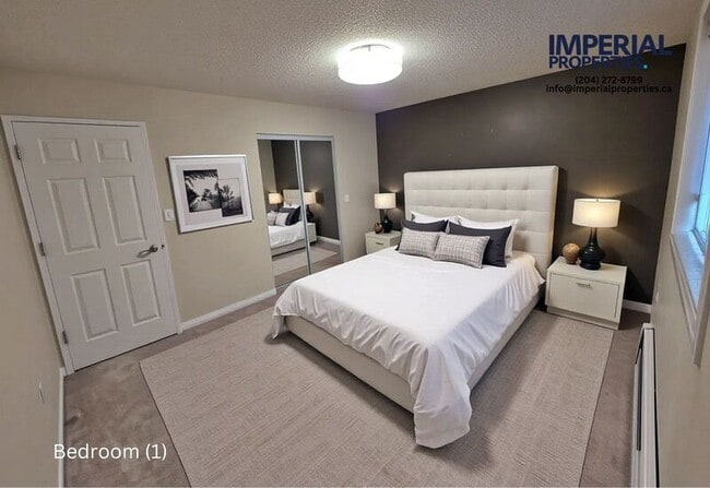 Photo du bâtiment - 1710 Taylor Ave