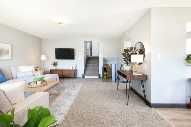 Foto del edificio - 8910 Cambridge Dr