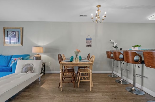 Foto del edificio - 2200 Crow Ln