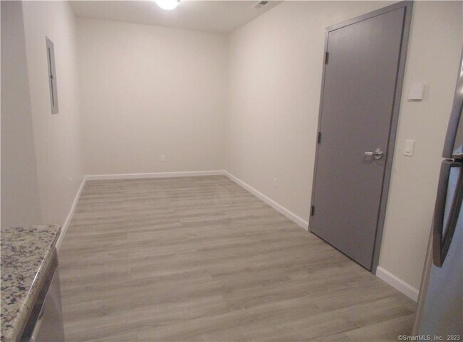 Foto del edificio - 2838 Fairfield Ave