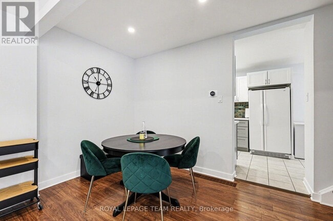 Building Photo - 146 Salter Crescent