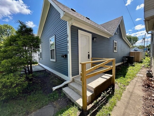 Foto del edificio - Charming 1 Bedroom, 1 Bathroom Duplex- Ful...