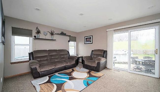 Building Photo - 4006 Brenton Dr