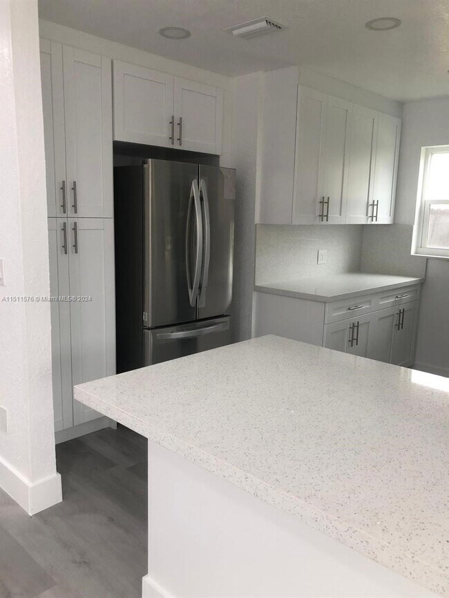 Foto del edificio - 2511 SW 112th Ct
