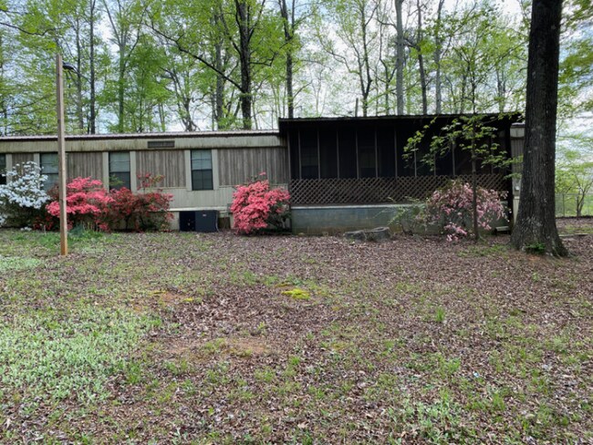 Foto del edificio - 5027 Henderson Cir