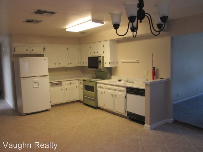 Building Photo - 4 br, 2 bath House - 525 S. Alvord St.