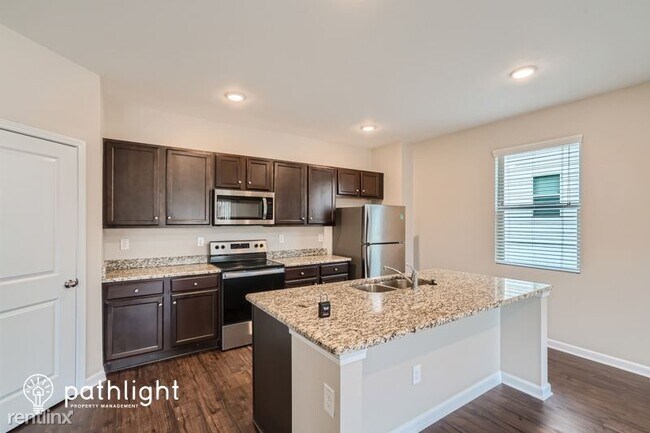 Foto del edificio - 3 br, 2 bath House - 628 Moorings Avenue UNIT