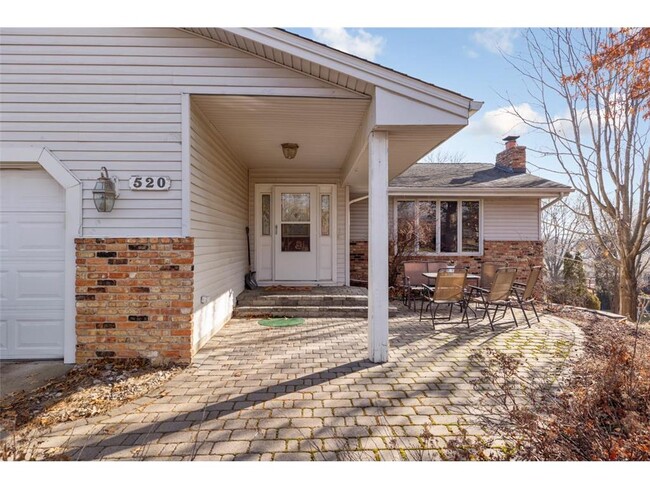 Building Photo - 520 Lake Summit Ct