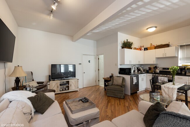 Foto del edificio - 2518 Ashland N Ave