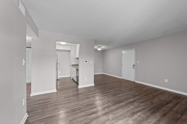 Building Photo - Bryan Woods Apartment