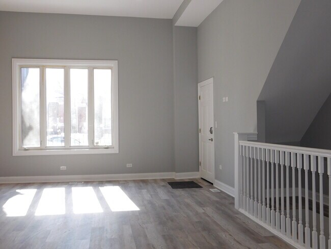Foto del edificio - 2432 W Cortez St